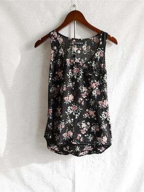 My Michelle Floral Tank Top Blouse Zipper Details Black Size Small
